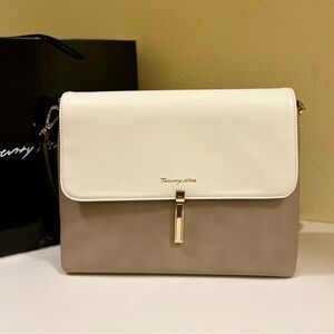 Twenty Nine NWT Bag Purse. Cream/Tan color. Shoulder bag